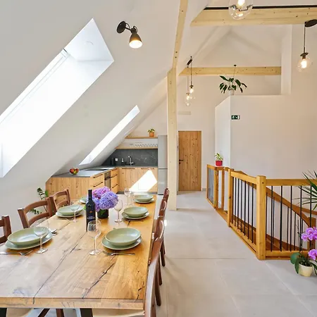 House Elipsa Бовец