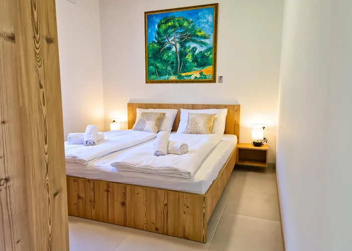 House Elipsa דירה *