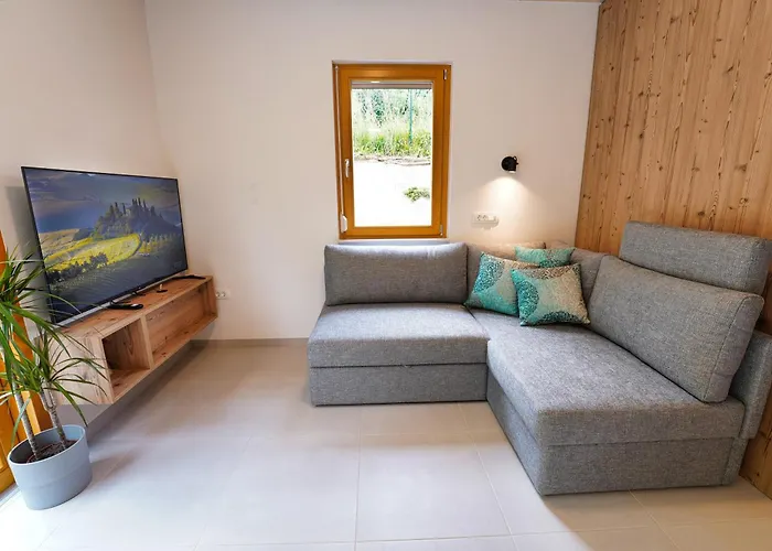 House Elipsa בובק